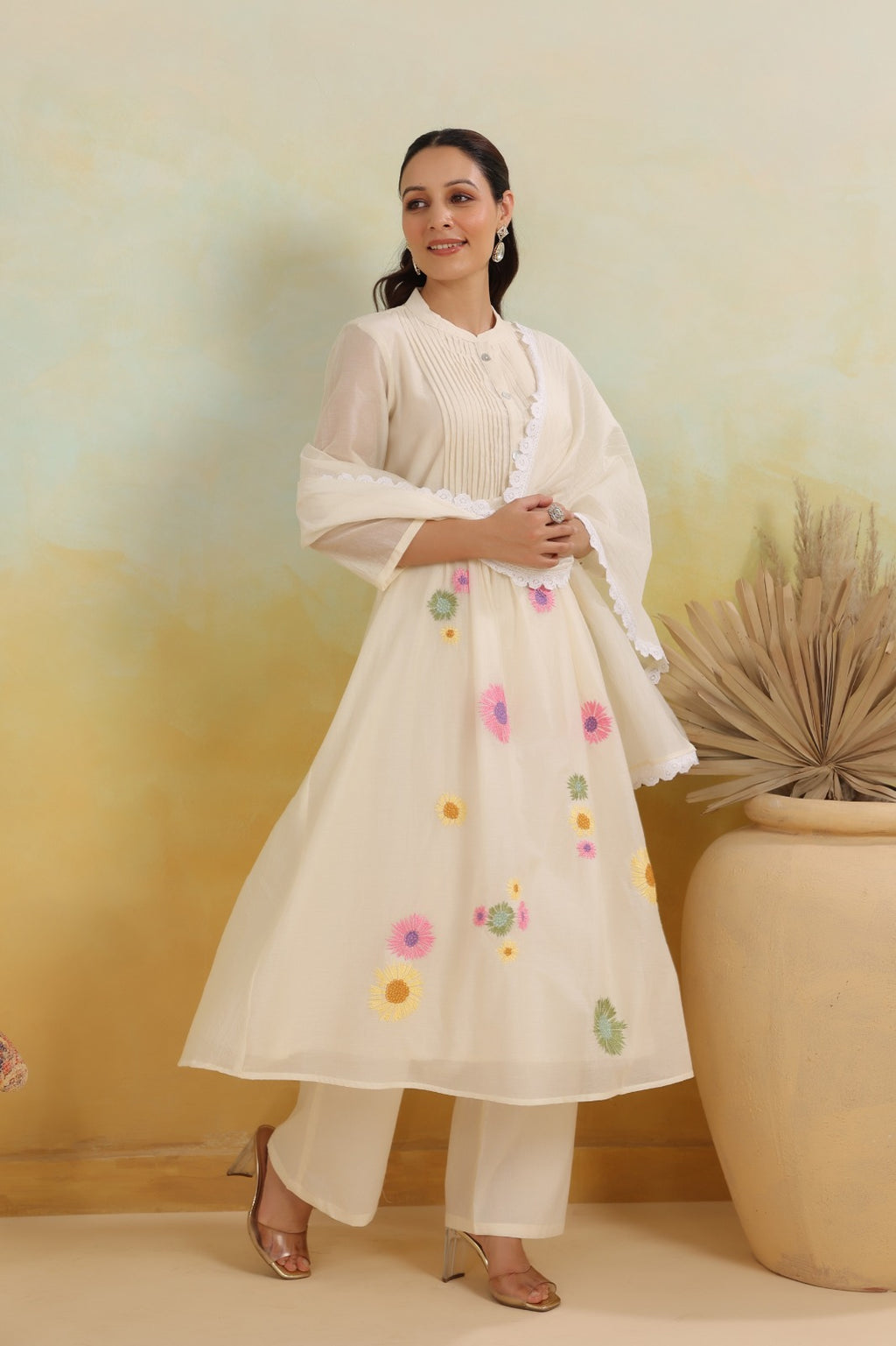 MUL CHANDERI FLOWER EMBROIDERED SUIT SET