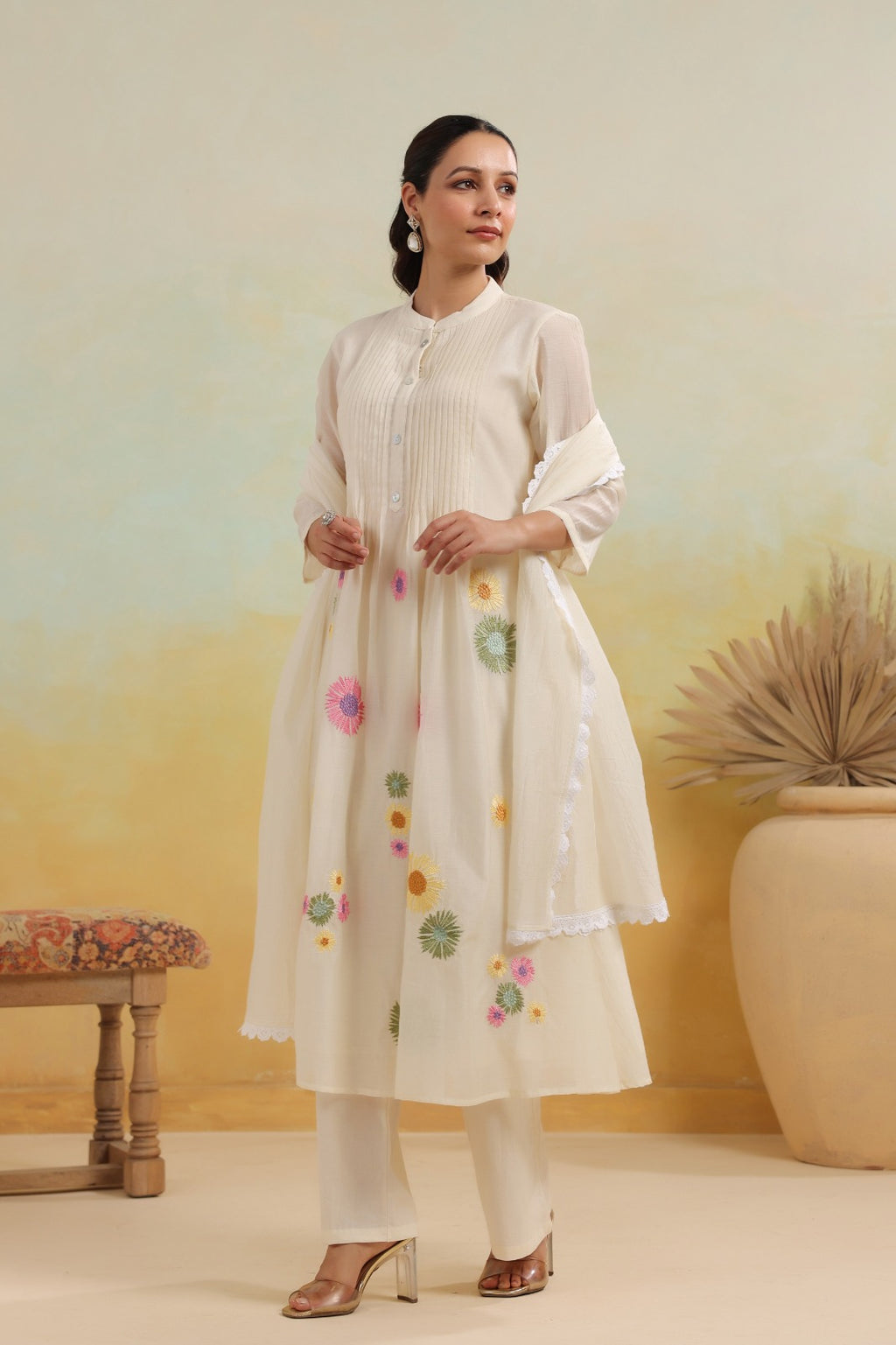 MUL CHANDERI FLOWER EMBROIDERED SUIT SET
