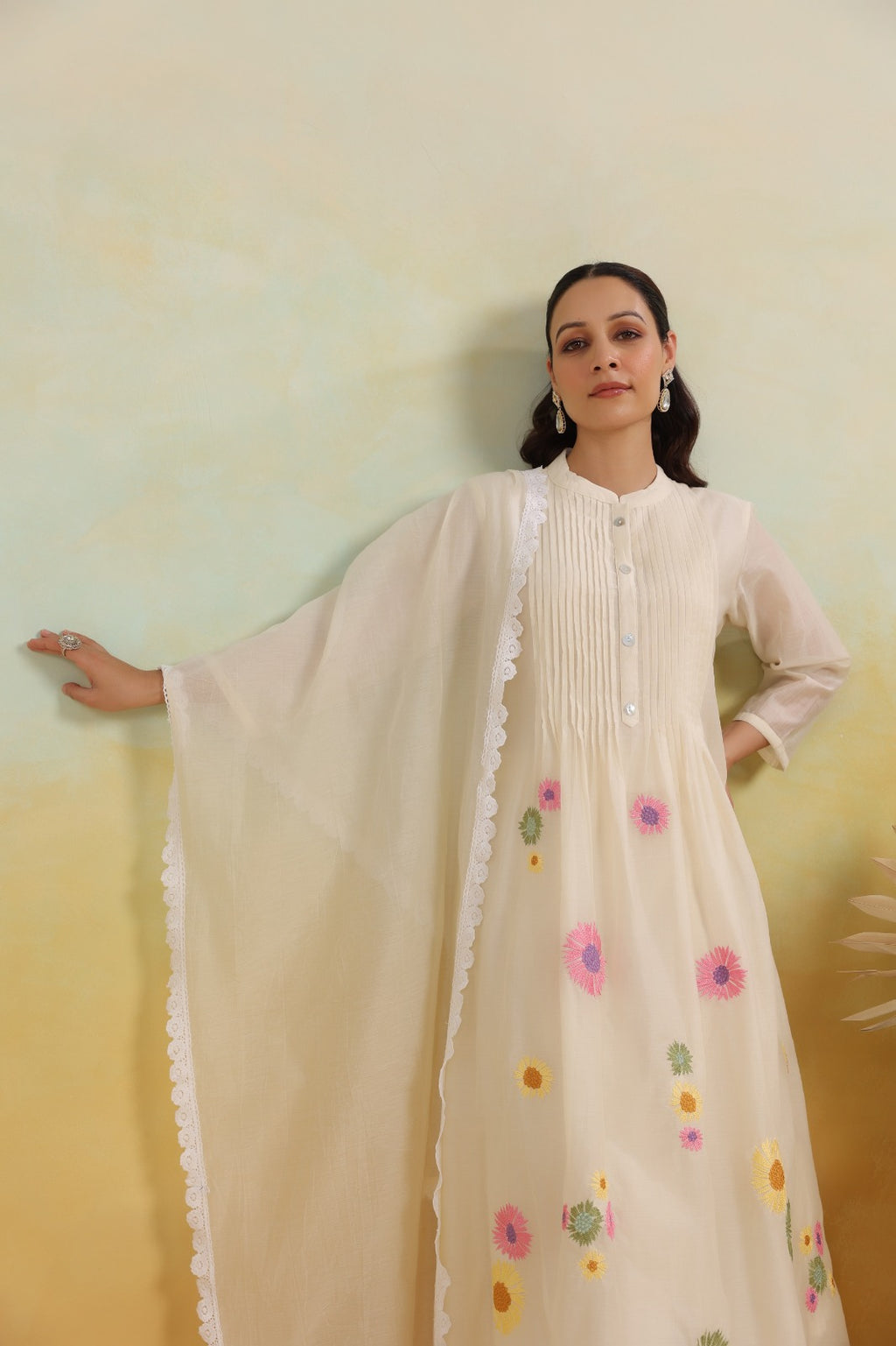 MUL CHANDERI FLOWER EMBROIDERED SUIT SET