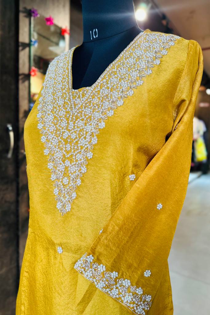 Pure Tissue Handwork Suit