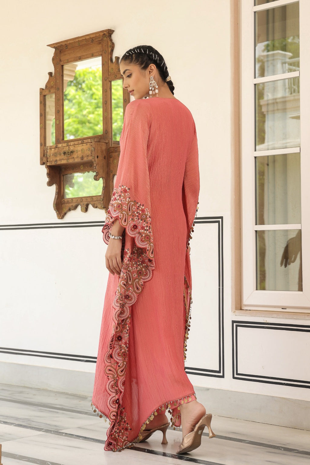 KAFTAN IN HEAVY EMBROIDERY