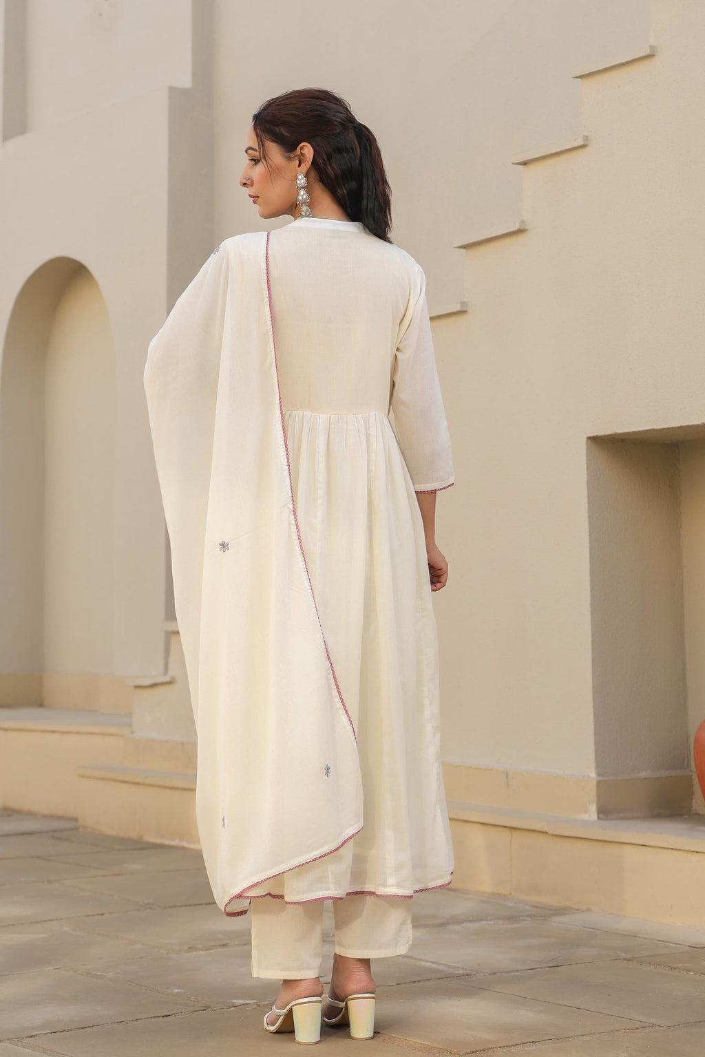 BEAUTIFUL EMBROIDERED MUL COTTON SUIT SET