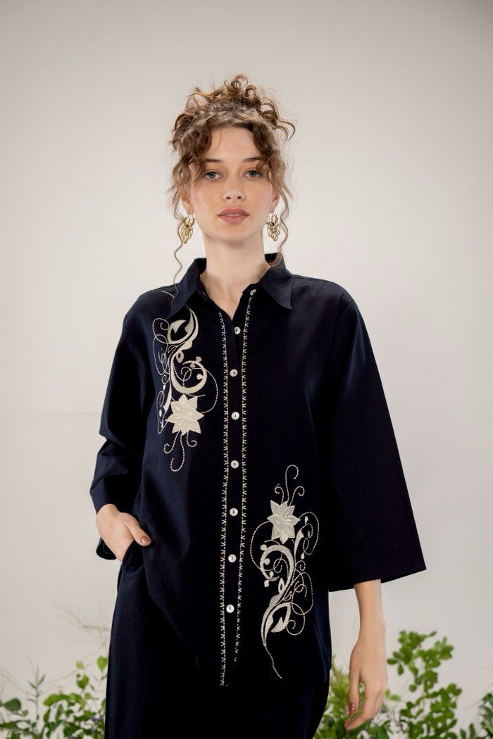 TRENDY EMBROIDERED CO-ORD SET