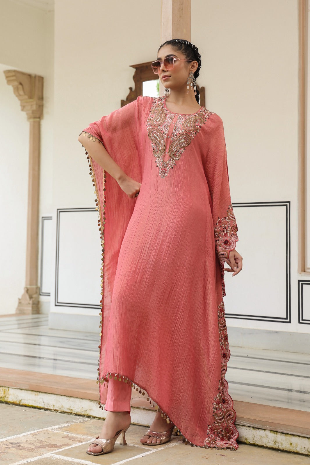 KAFTAN IN HEAVY EMBROIDERY