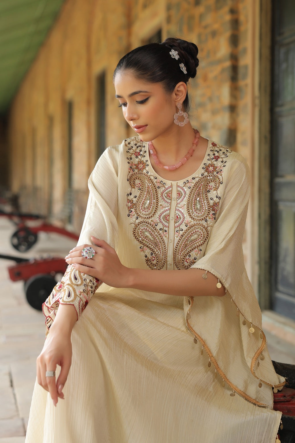 KAFTAN IN HEAVY EMBROIDERY