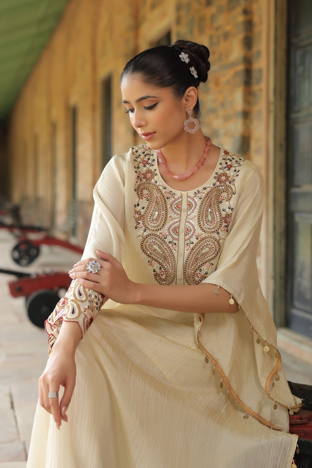 KAFTAN IN HEAVY EMBROIDERY