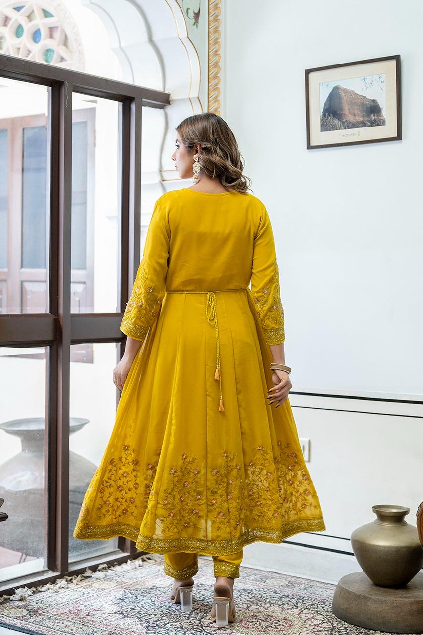 BEAUTIFUL ANARKALI SUIT SET