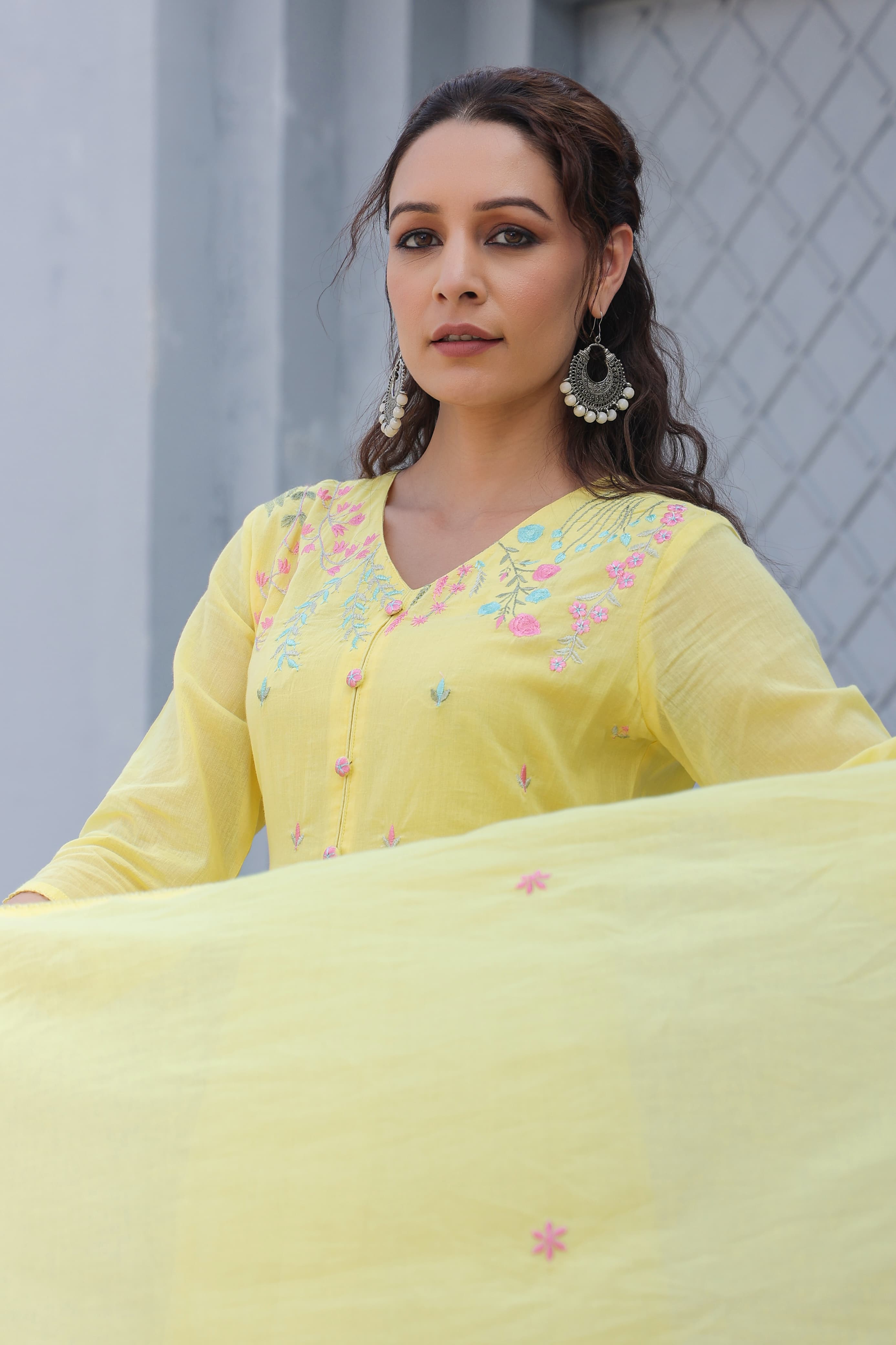 BEAUTIFUL MUL COTTON EMBROIDERED SUIT SET