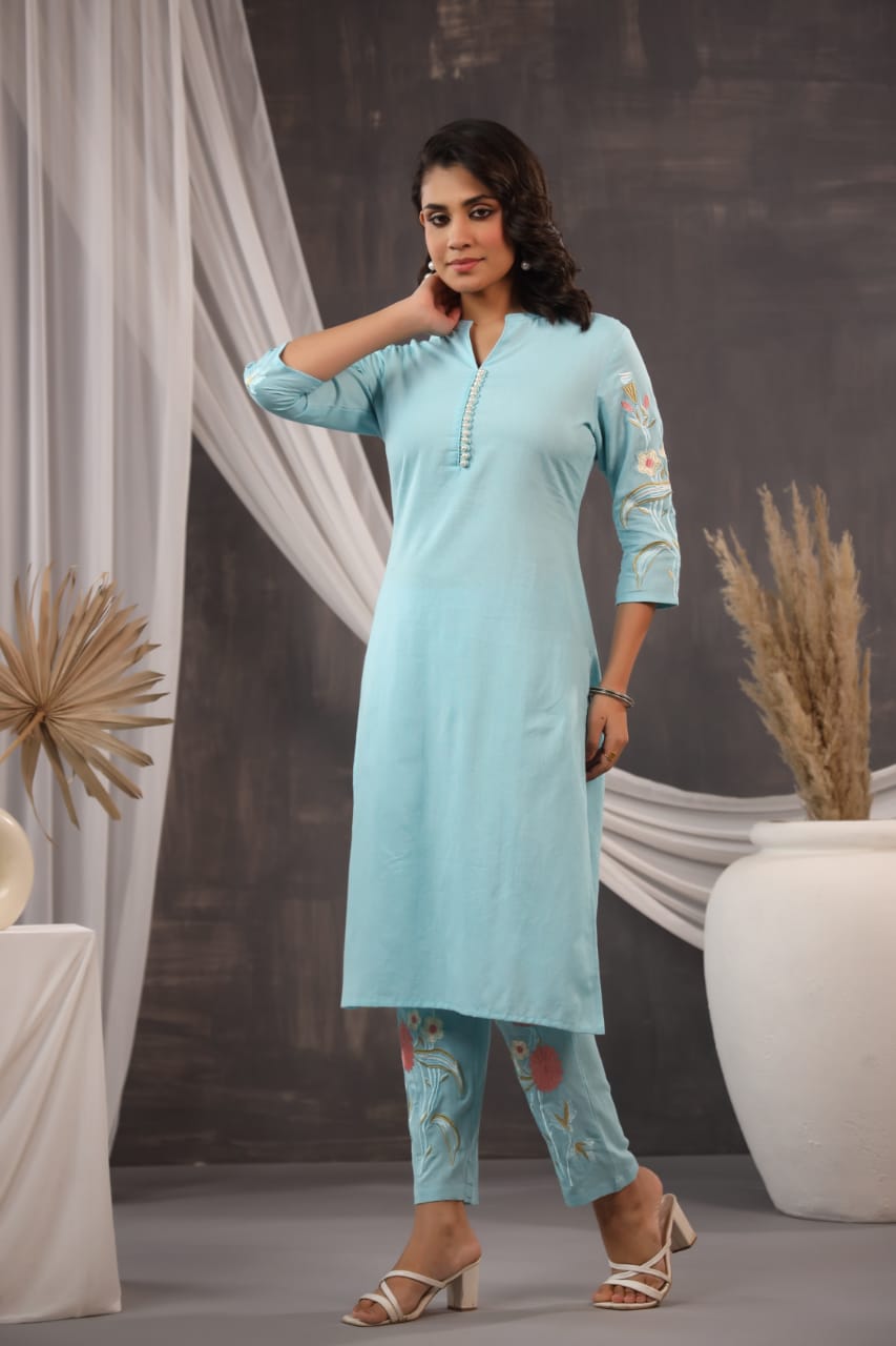EMBROIDERED KURTA PANT SET