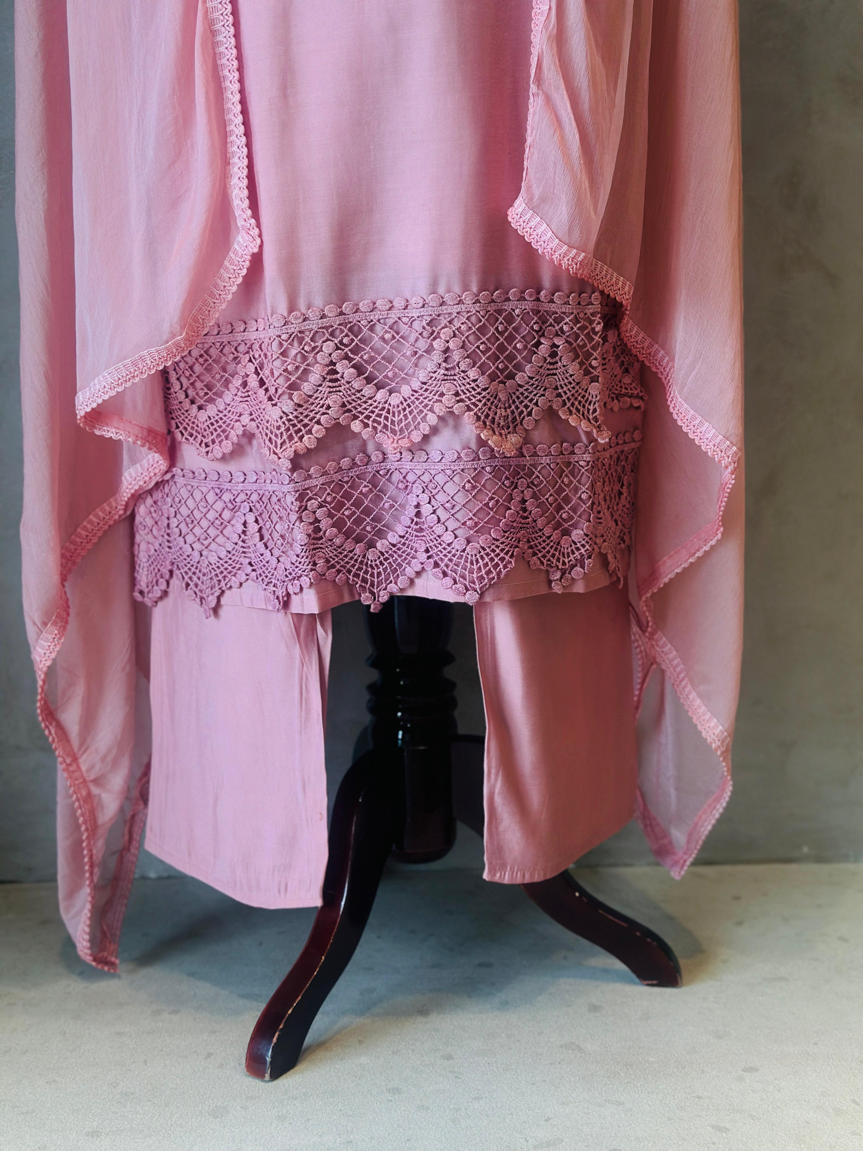 BEAUTIFUL HANDWORK SUIT SET