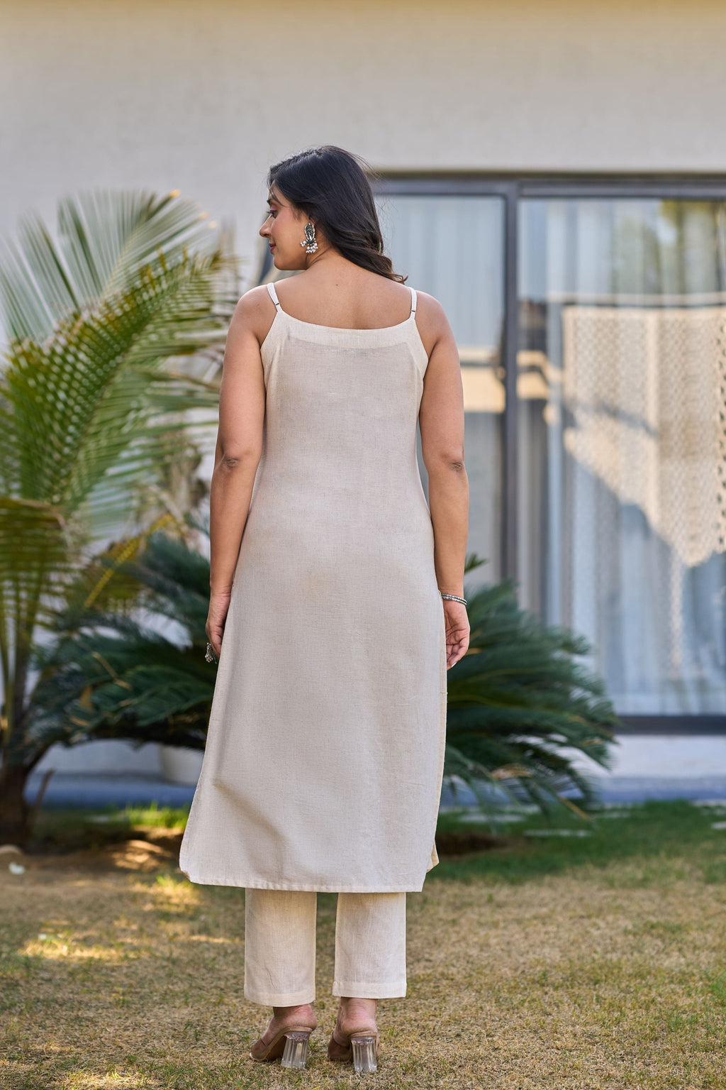 Minimal Grace Outfit