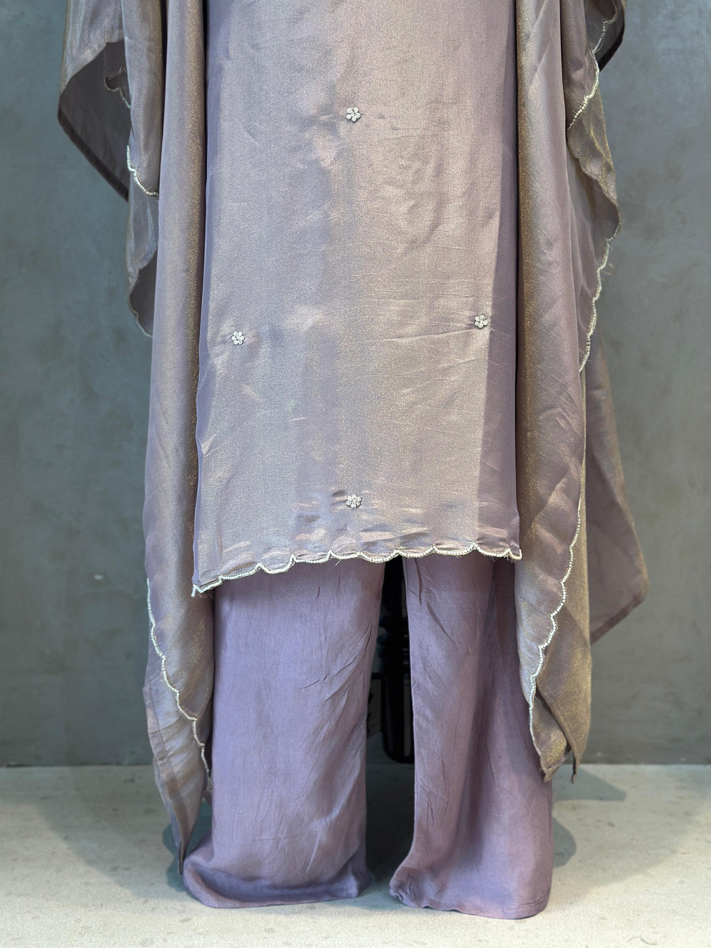 KAFTAN IN PURE ZARI TISSUE