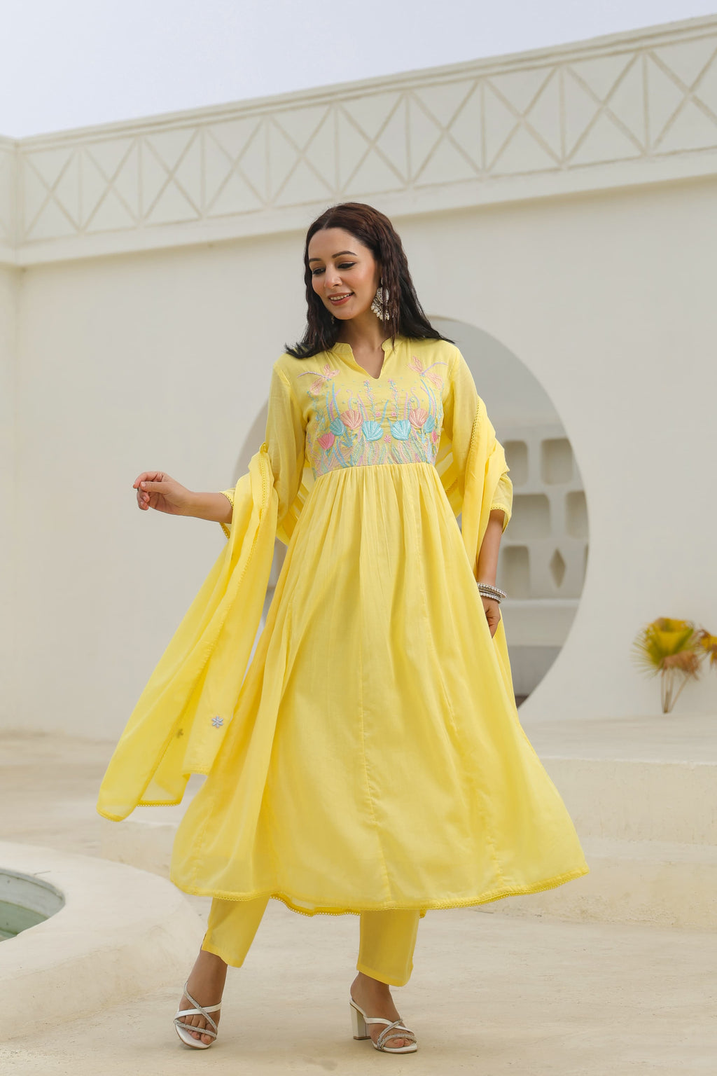 BEAUTIFUL EMBROIDERED MUL COTTON SUIT SET