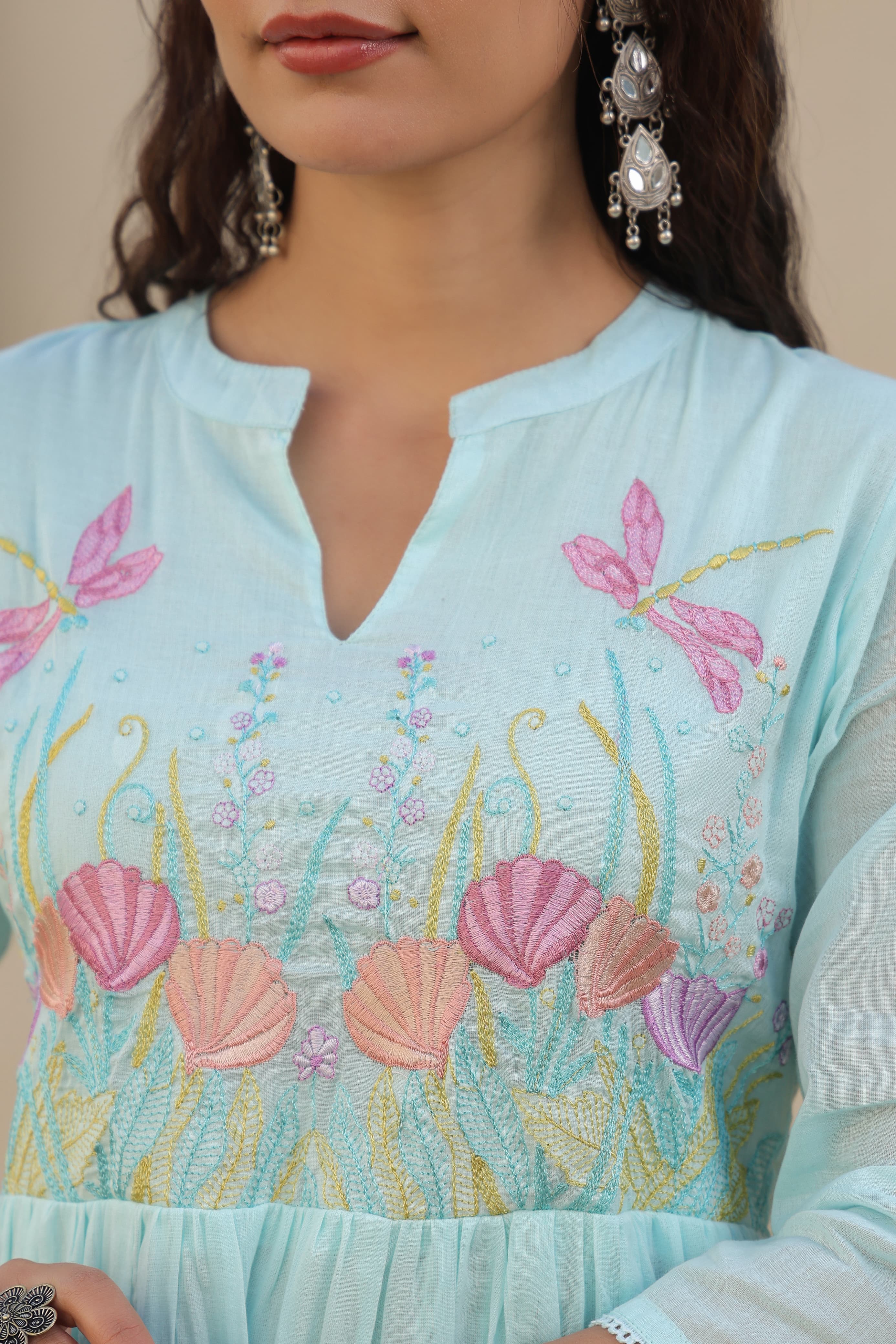 BEAUTIFUL EMBROIDERED MUL COTTON SUIT SET