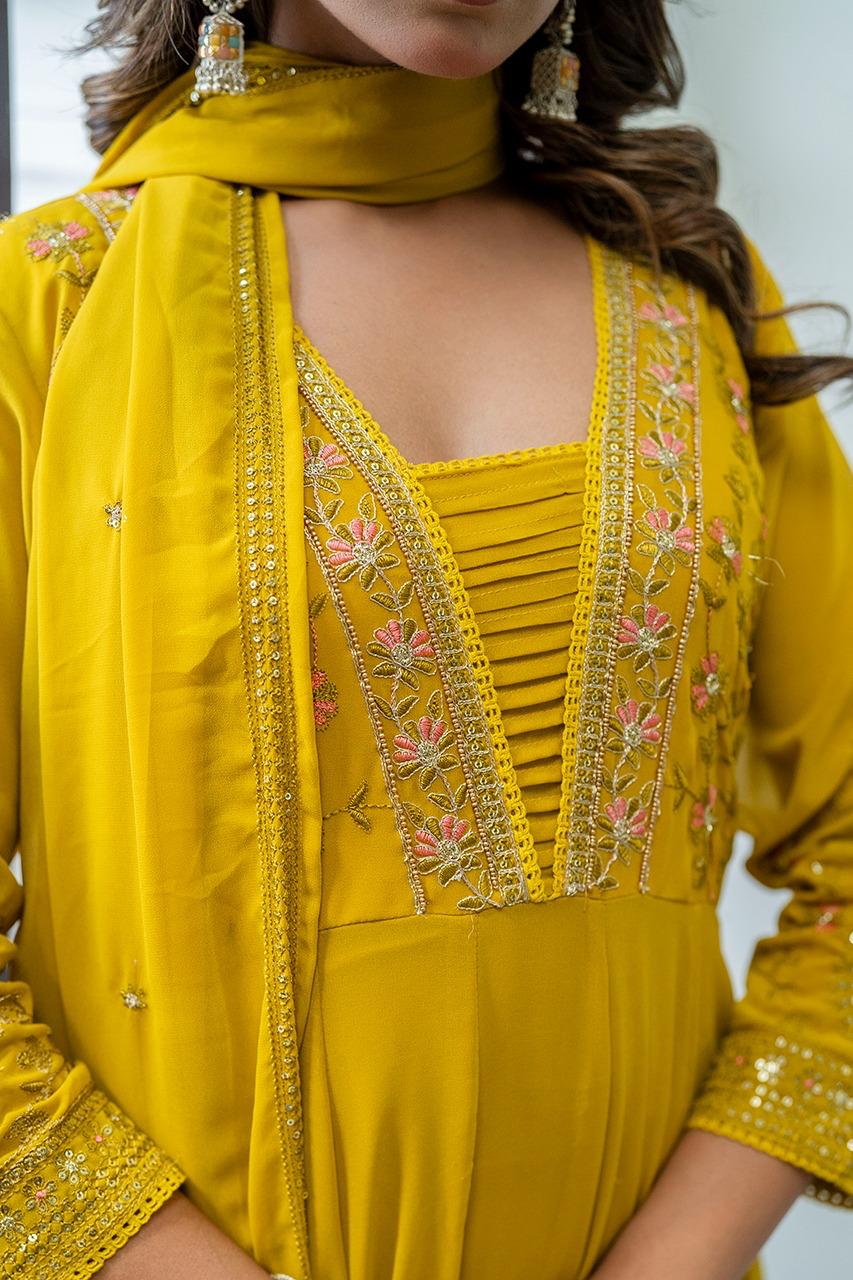 BEAUTIFUL ANARKALI SUIT SET