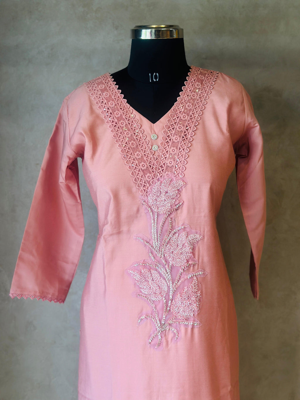 BEAUTIFUL HANDWORK SUIT SET