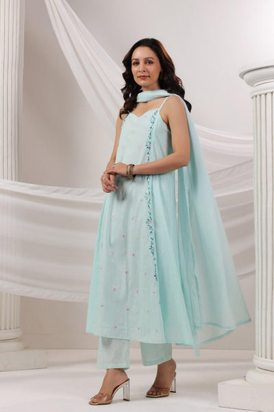 TRENDY EMBROIDERED SUMMER SUIT