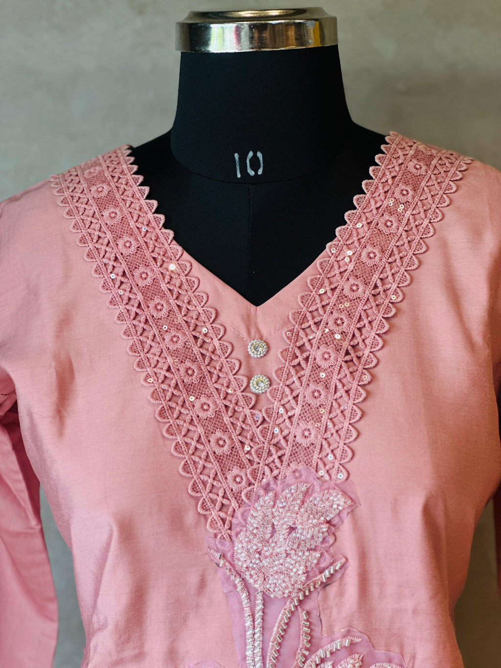 BEAUTIFUL HANDWORK SUIT SET