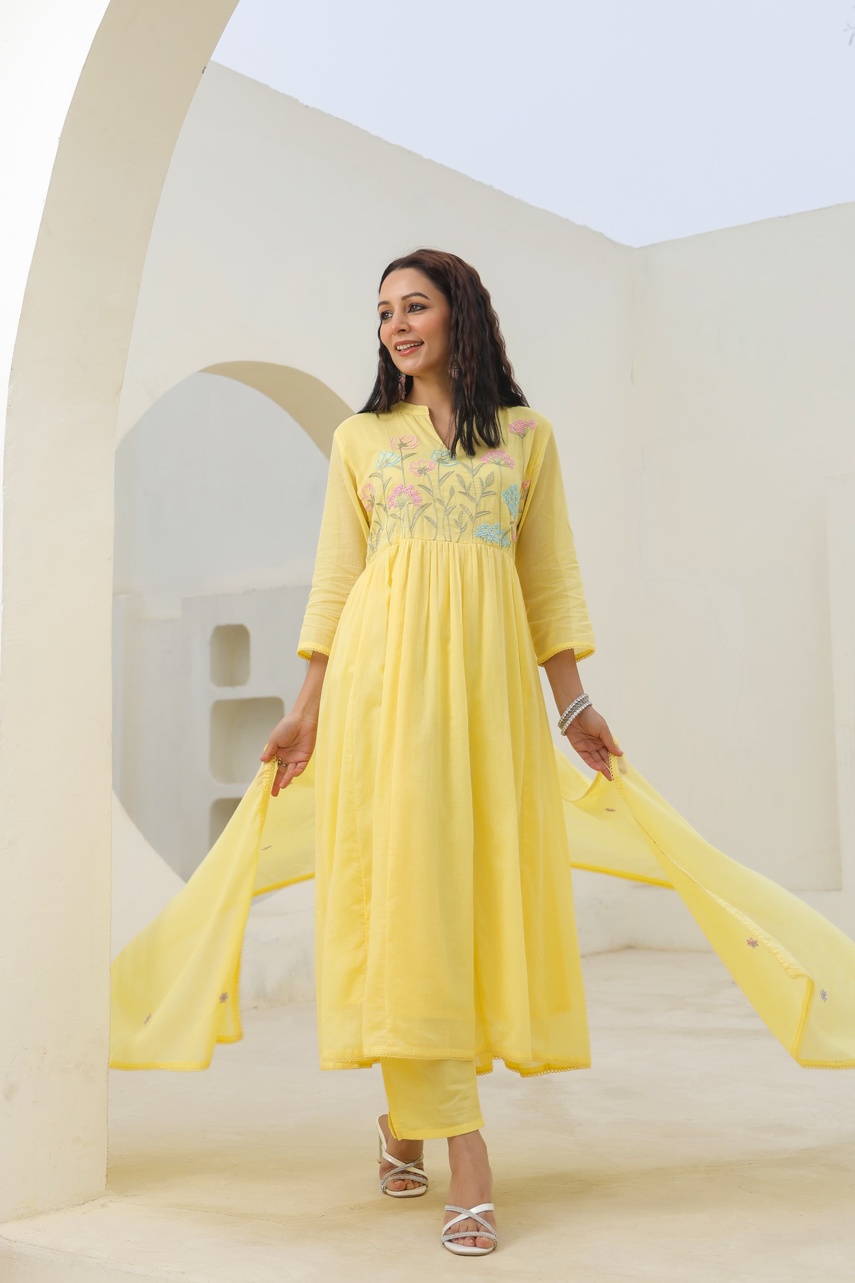 BEAUTIFUL MUL COTTON EMBROIDERED SUIT SET