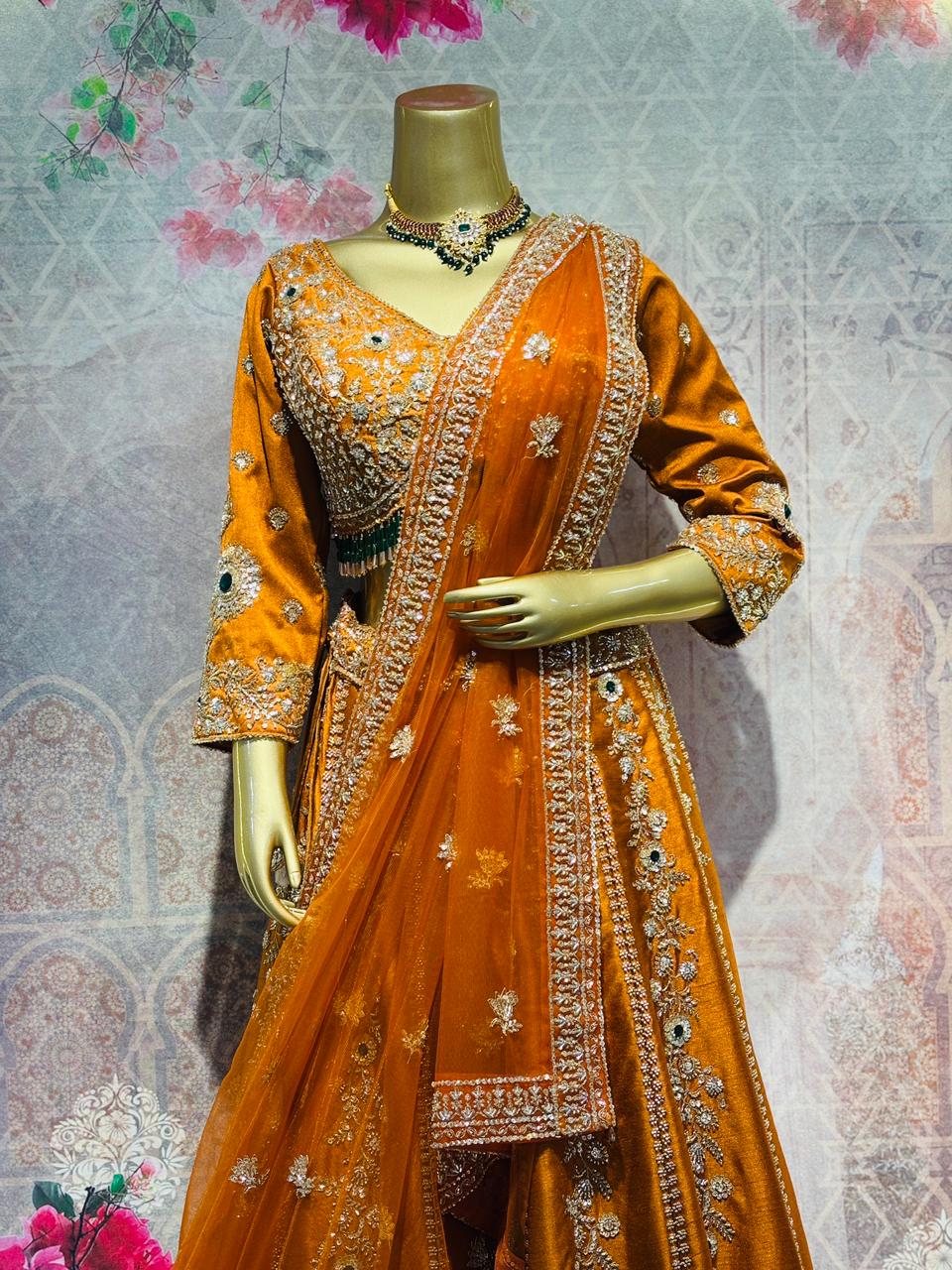 Royal Handwork Lehnga Set