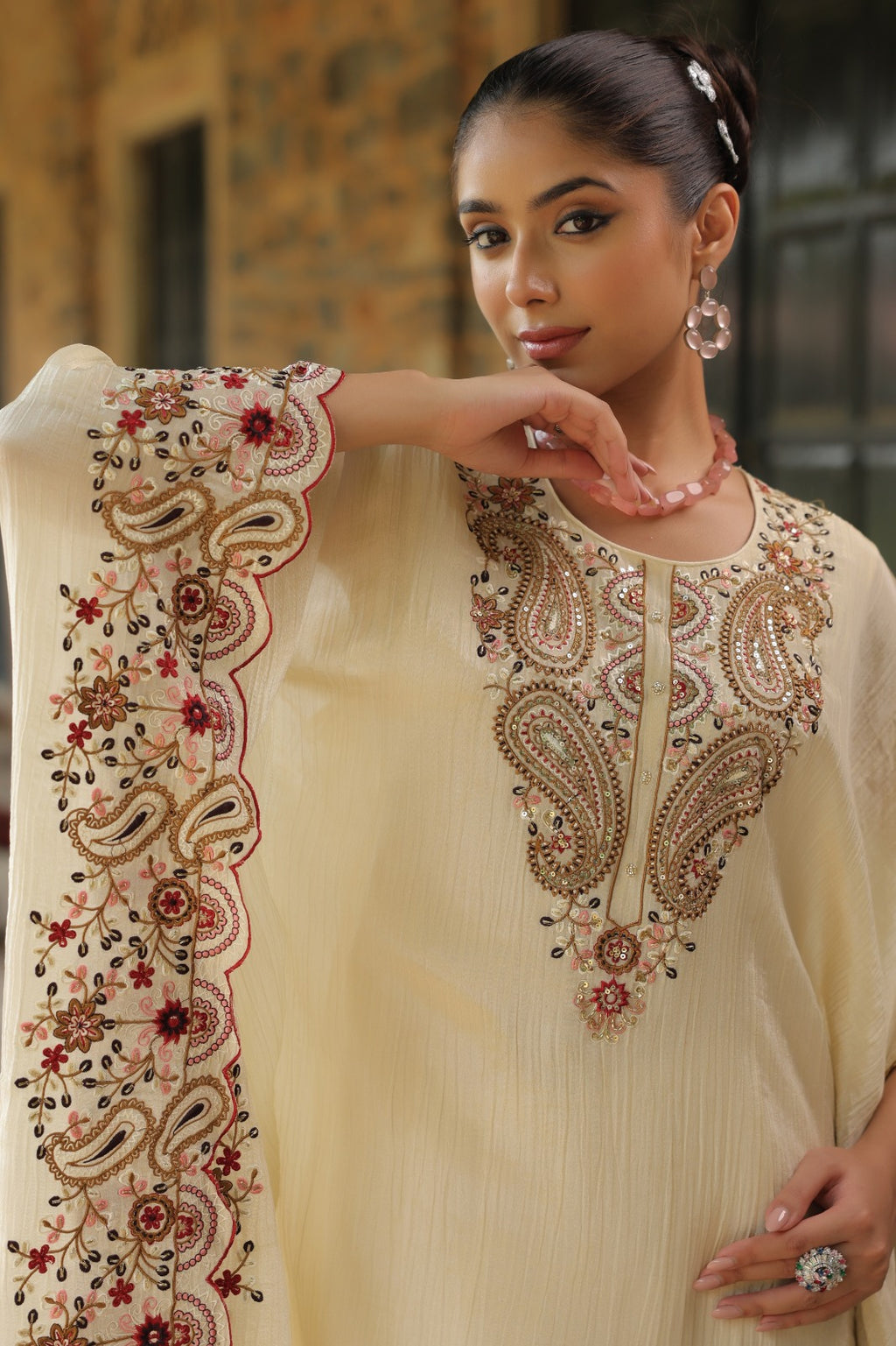 KAFTAN IN HEAVY EMBROIDERY