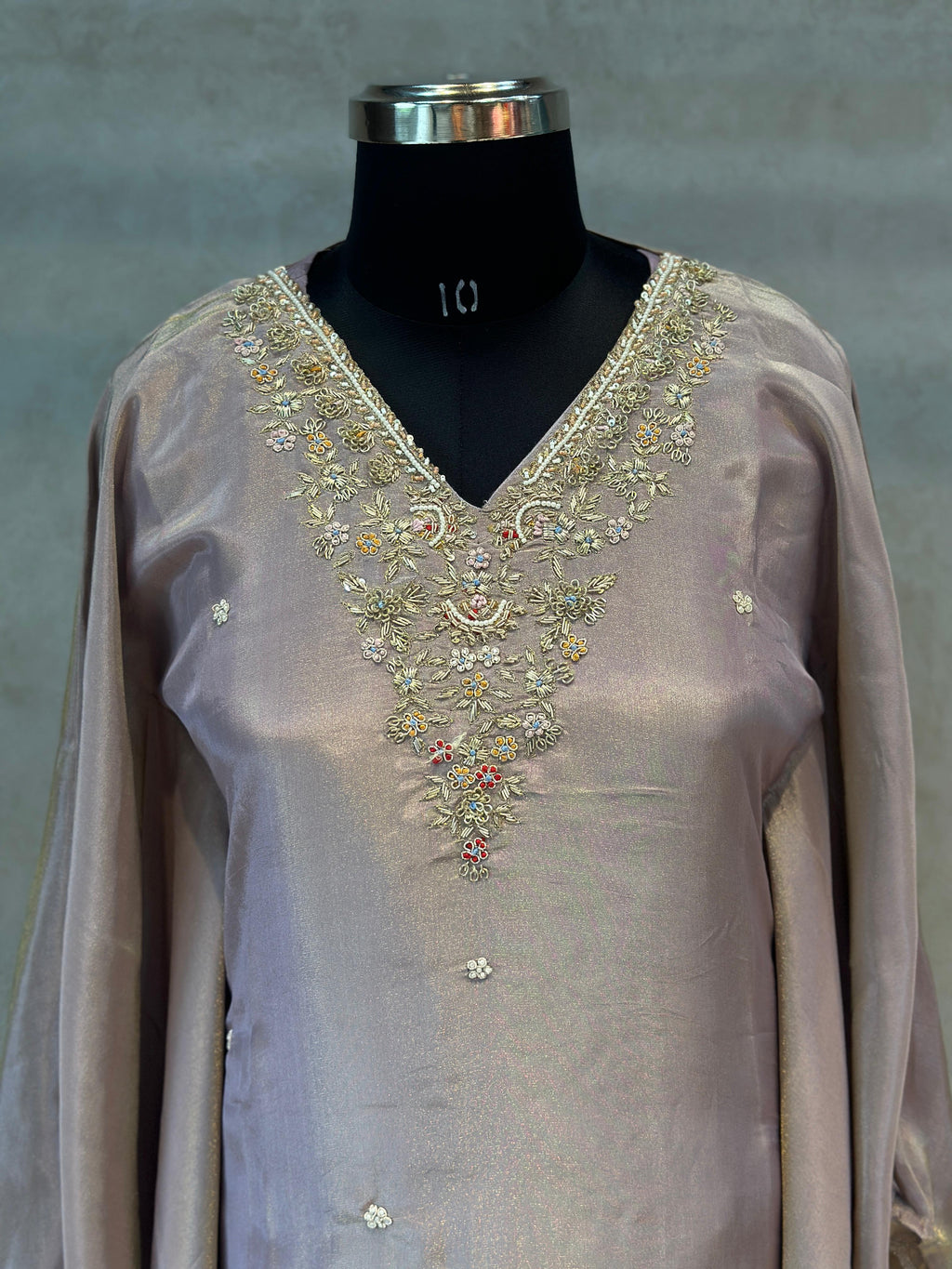 KAFTAN IN PURE ZARI TISSUE