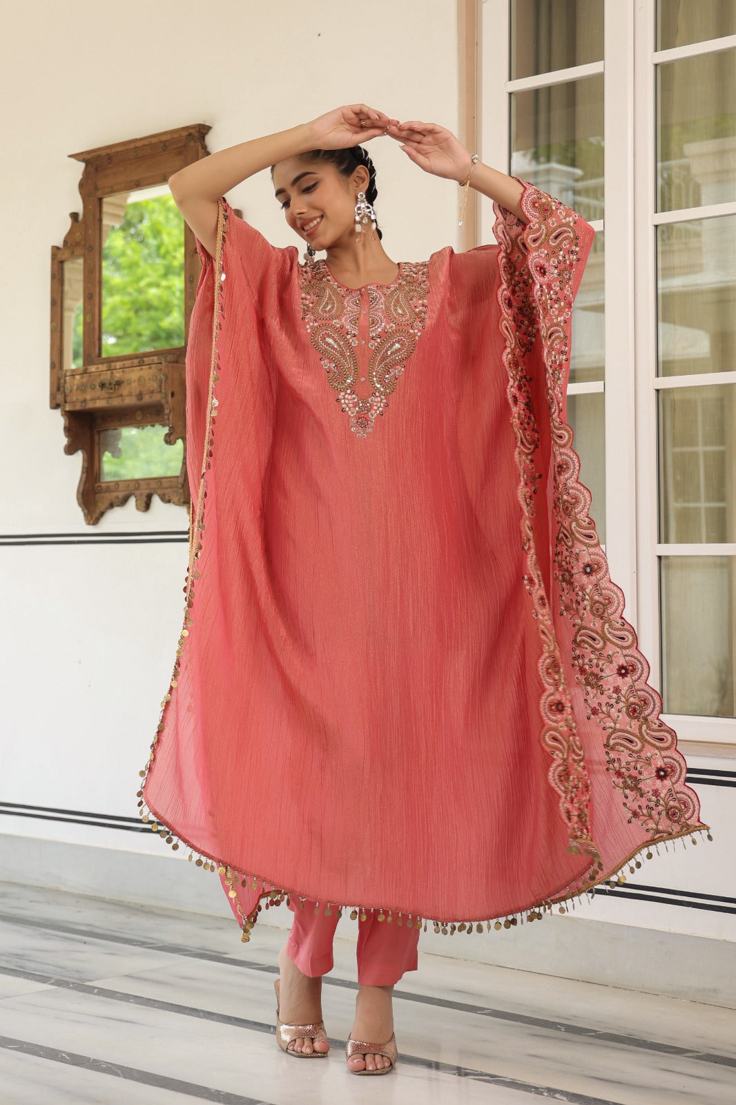 KAFTAN IN HEAVY EMBROIDERY