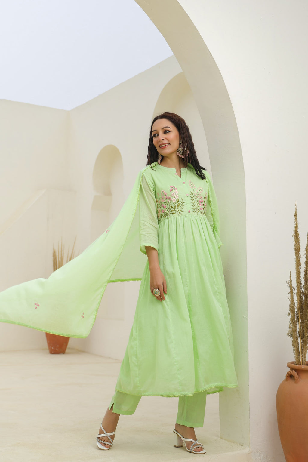 BEAUTIFUL EMBROIDERED MUL COTTON SUIT SET