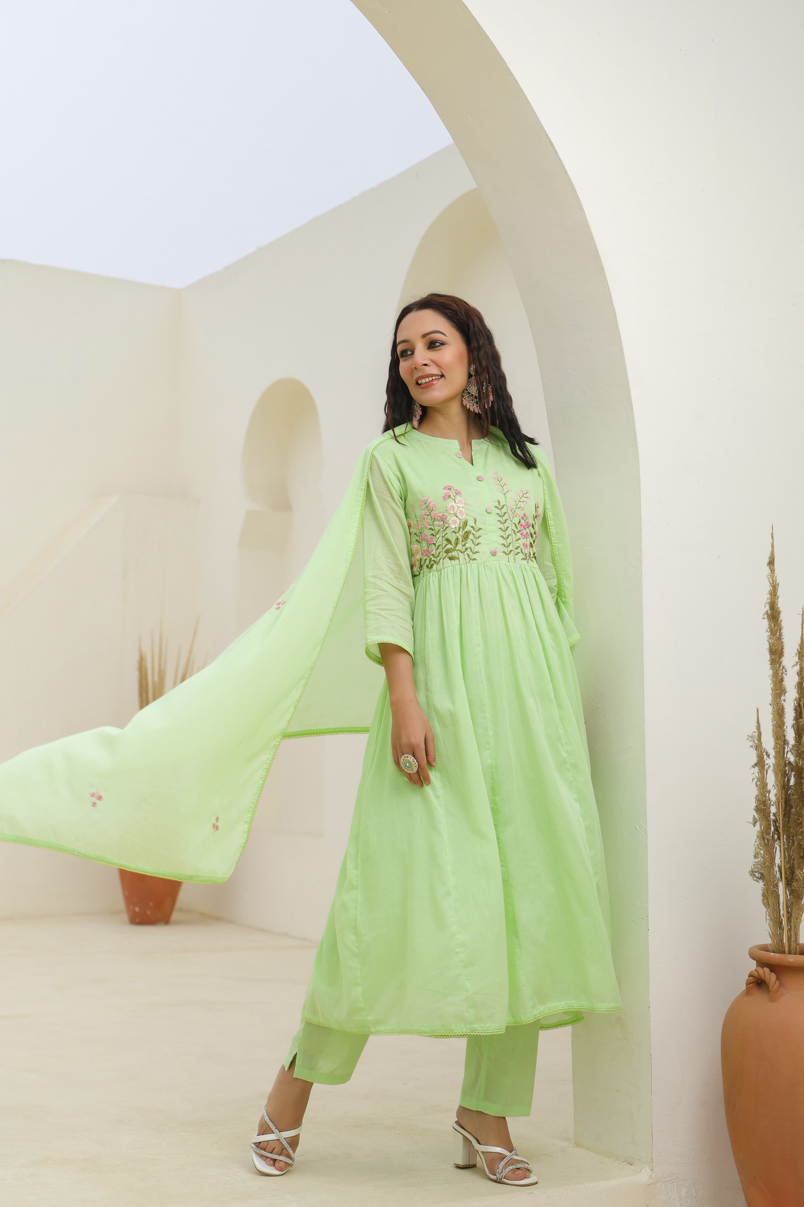 BEAUTIFUL EMBROIDERED MUL COTTON SUIT SET