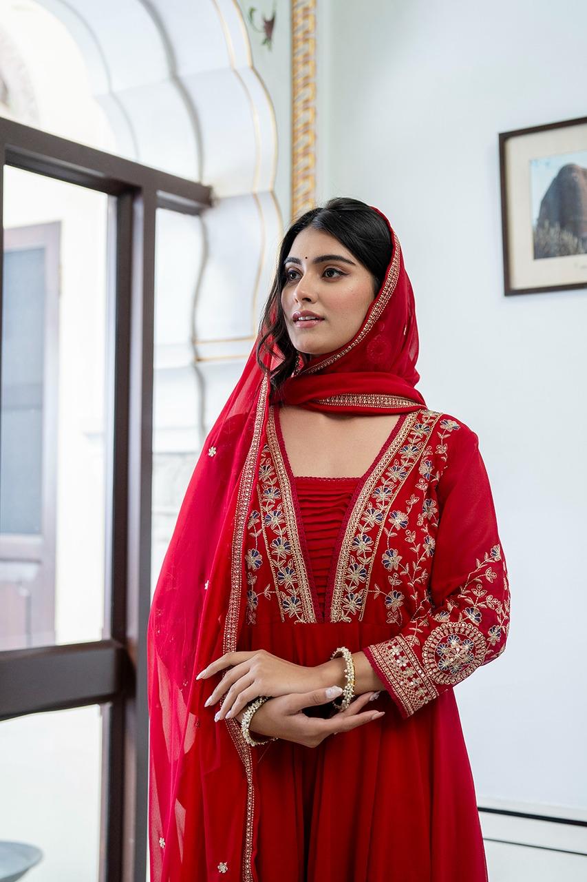 BEAUTIFUL ANARKALI SUIT SET