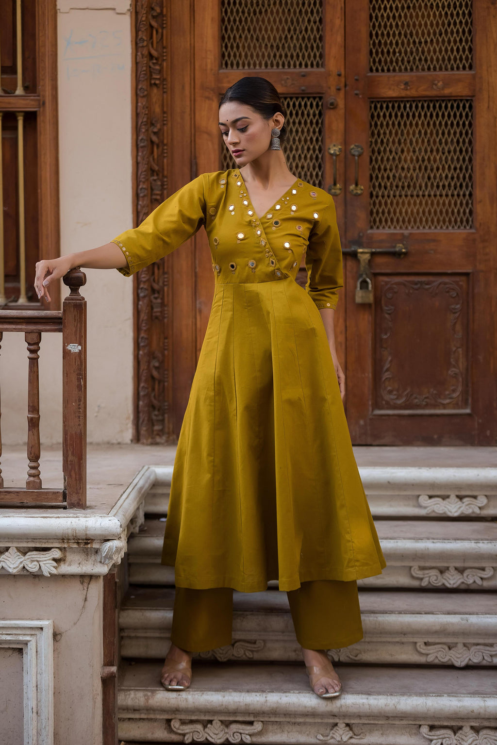 TRENDY TWO PIECE MIRROR WORK SUIT